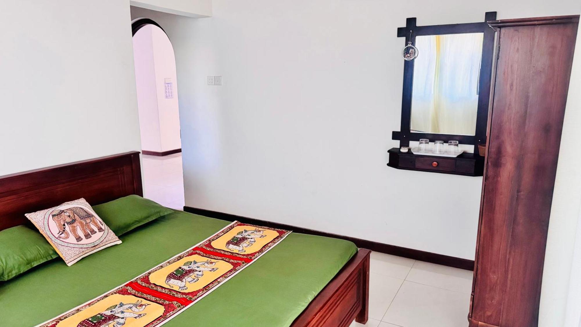 Sritaly Inn Mirissa Kültér fotó